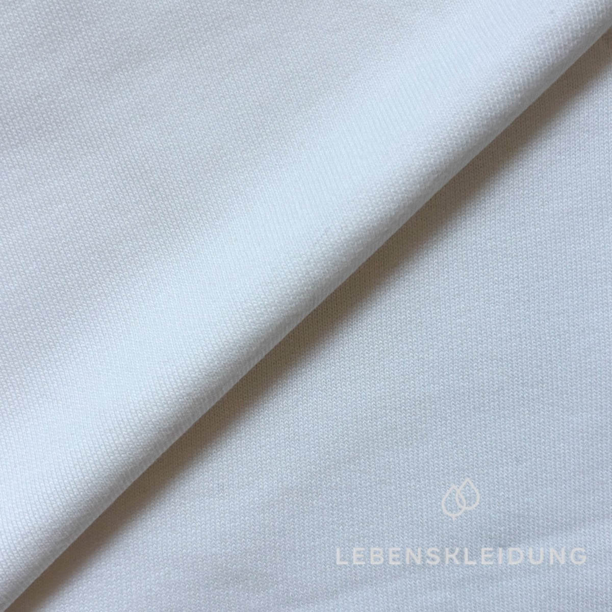 Organic brushed sweatshirt fabric - White without optical brighteners, patterned – Close-up