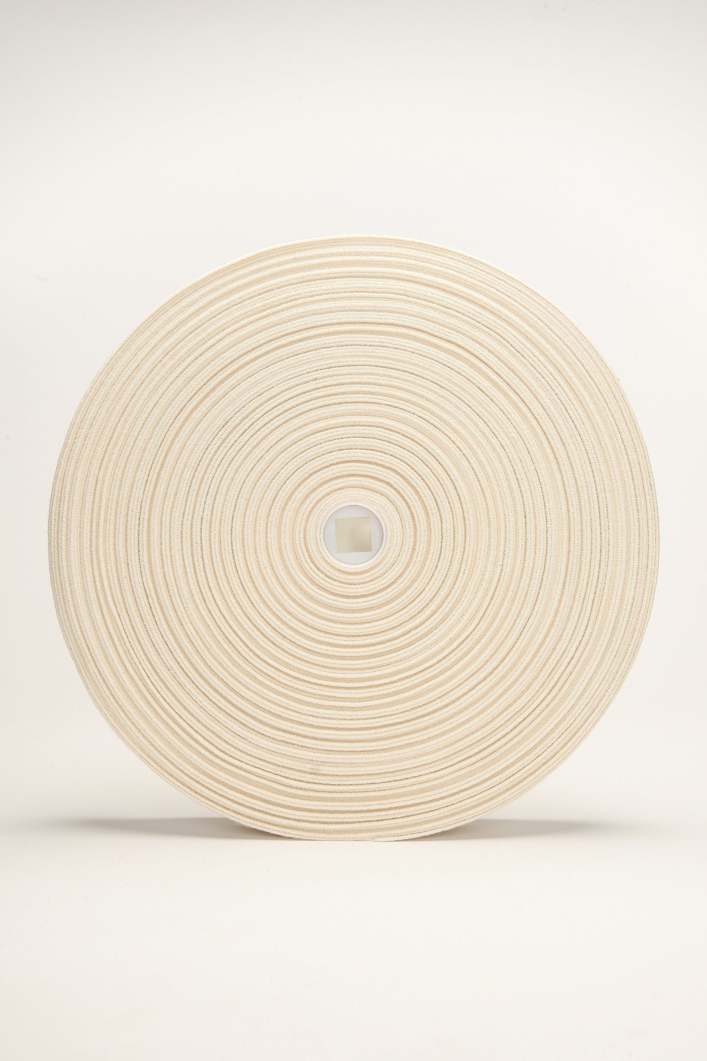Bio Einziehgummiband - 40 mm - ecru - leicht *GANZE ROLLE* – Detailansicht