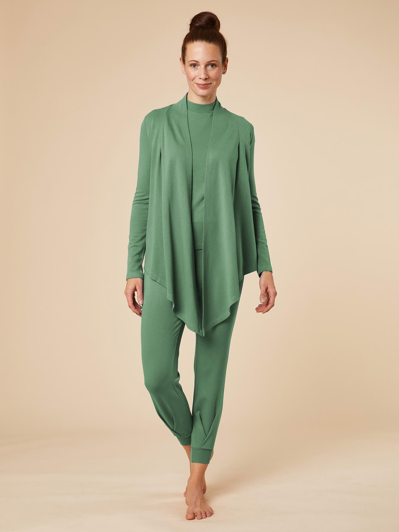 Re-Life Performance Interlock Stoff mit Ecovero Grün