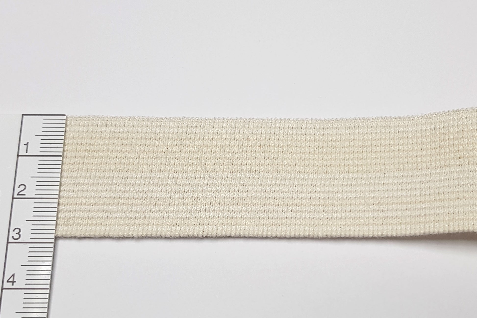 Bio Einziehgummiband - 28 mm - ecru *GANZE ROLLE* – Detailansicht