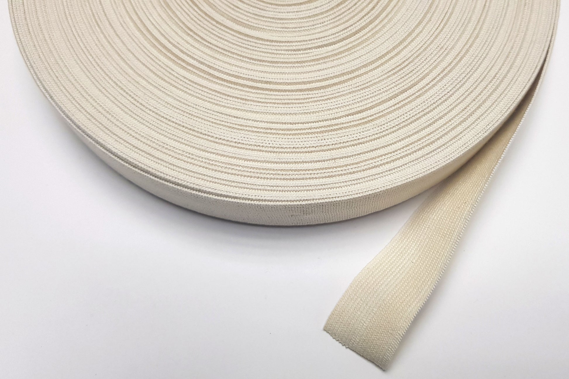 Bio Einziehgummiband - 28 mm - ecru *GANZE ROLLE*