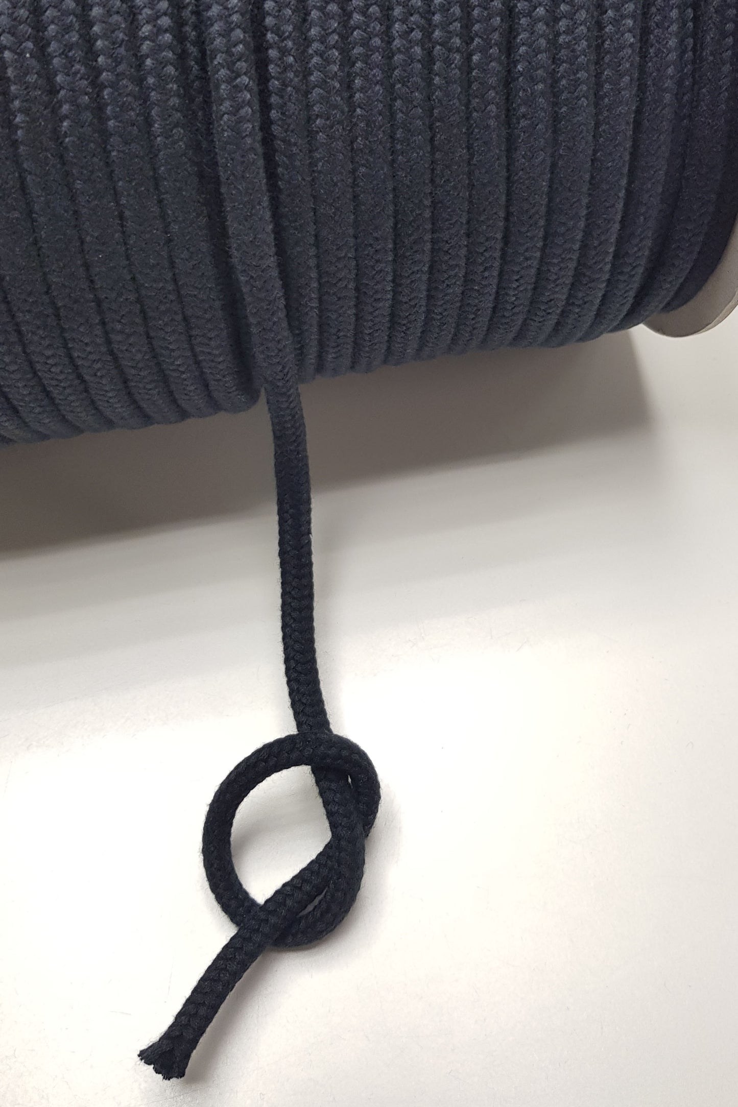 Cordon organique - 7 mm - non élastique - noir *ROULEAU COMPLET*