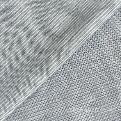Jersey côtelé 1x1 à fines rayures Re-Life en laine biologique et élasthanne - échantillon sauge – Gros plan